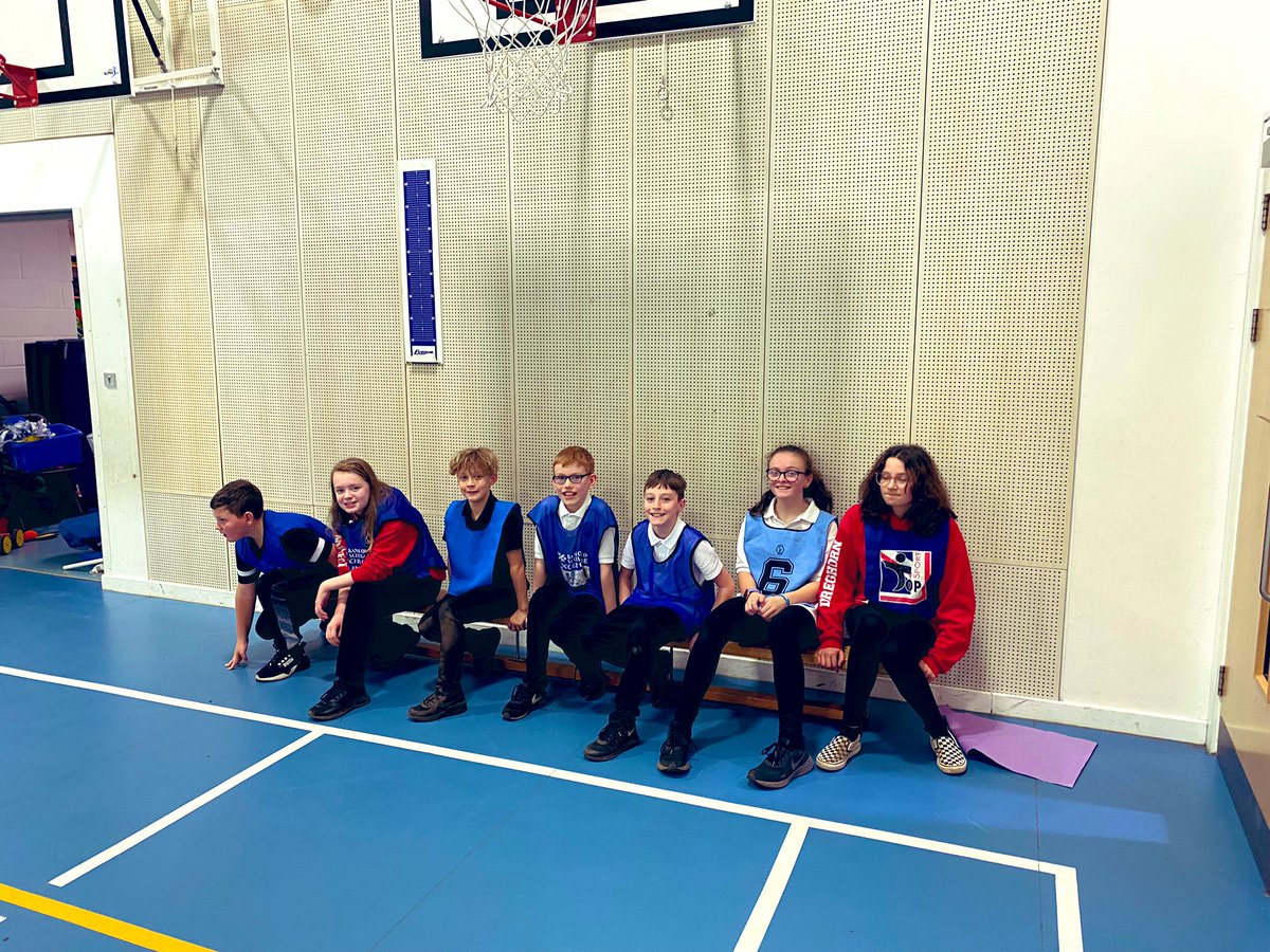 ASGreenwood1's tweet photo. #NAParticipation💛🖤 

Busy Thursdays Afterschool in @Greenwood_Acad Cluster 

💛 P5-7 football @SpringsidePS 
🖤 P1 multi sports @SpringsidePS 
💛 P7 basketball @DreghornPrimary 
🖤 P3 multi sports @Lawthorn_PS 
💛 P2/3 multi sports @glebeps 

Thanks to our @TEAMPEGW Leaders https://t.co/IcbnaPXG0I