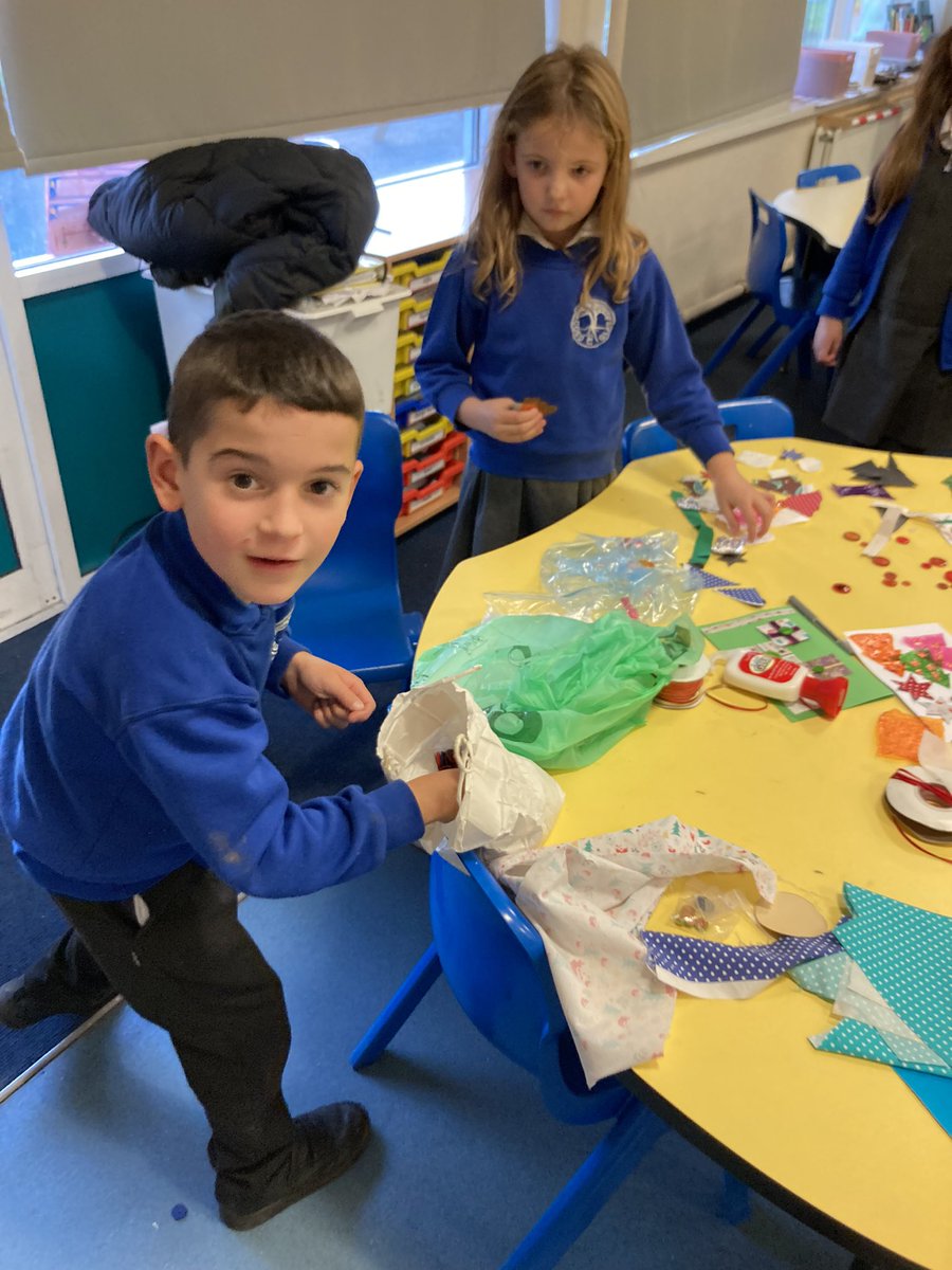 MsTyre2's tweet photo. Tonight’s Creative club was about recycle and reuse …Design a Christmas card for Julie Morgan MS and Anna McMorrin MP annual competition! We used old fabric, clothes, buttons and sweet wrappers!  @CoedGlas @coedglaspta @CoedGlas2025 @JulieMorganLAB @AnnaMcMorrin #reuse #recycle https://t.co/OSp3tWVW7x