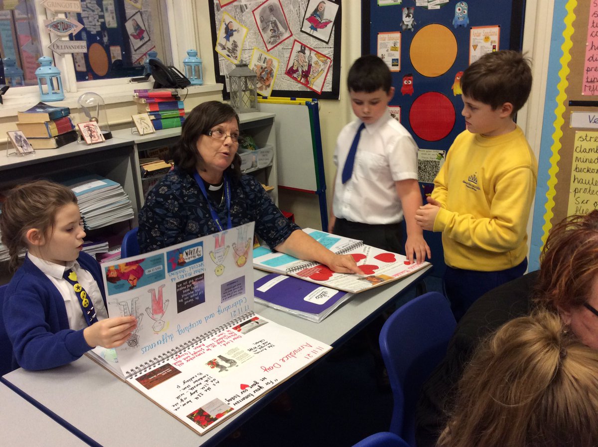 MrsForbesQP's tweet photo. Our Ethos and Distinctiveness Governors met with our School Ethos Council tonight to explore Worship and RE at @QueensCoEURC We feel so proud of how our vision and values are lived out at our wonderful school. @MissKnocktonQP @MrWeatherbyQP https://t.co/ckVorwPZgN