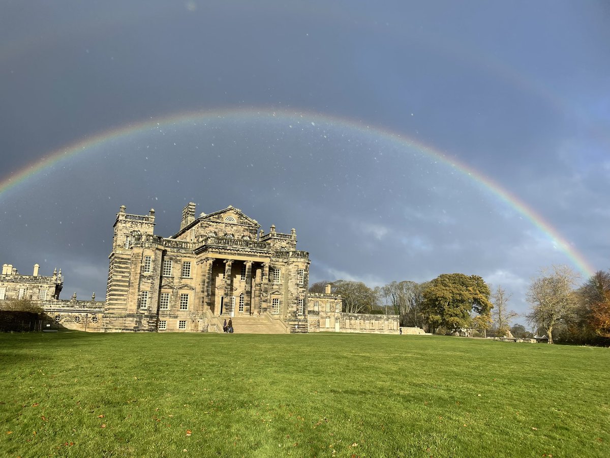 izzy_kent's tweet photo. Vanbrugh’s Seaton Delaval looking sublime on Sunday 🌈 @SeatonDelavalNT @nationaltrust https://t.co/Gnd0wbEhwV
