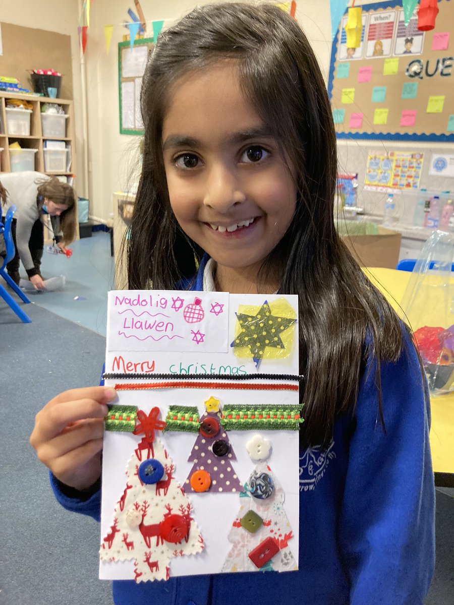 MsTyre2's tweet photo. Creative club reuse recycle Christmas Cards 🎄@JulieMorganLAB @CoedGlas @AnnaMcMorrin @coedglaspta @CoedGlas2025 @MissMcGrath4 https://t.co/ZbRVKl6LBp