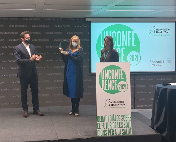 BStartup's tweet photo. .@CataloniaBioHT premia con el galardón #Bioexit a @OnaTherapeutics, participada por #SabadellAsabys, por su crecimiento como spin-off de @icreacommunity e @IRBBarcelona. 

La entrega se ha celebrado en las jornadas de diálogos sobre salud #UnConference, apoyadas por @BStartup. https://t.co/oqwcLdgWGs
