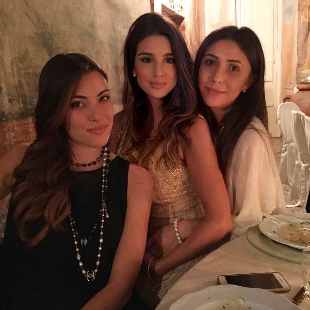 Marta_Nott0's tweet photo. Thanksgiving Day, miss you guys. https://t.co/N4NSZ0gjFp