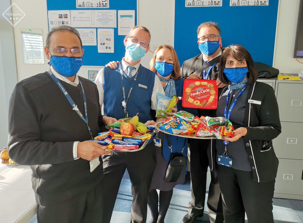 Happy thanksgiving to our US friends across the pond! A little celebration from LHR…and a thank you to our catering partner, Newrest for providing a small surprise for us too! @aaronsmythe @marisaatunited @weareunited @UALondonLegends @AndreaNPunited @newrestgroup @arvind_garcha