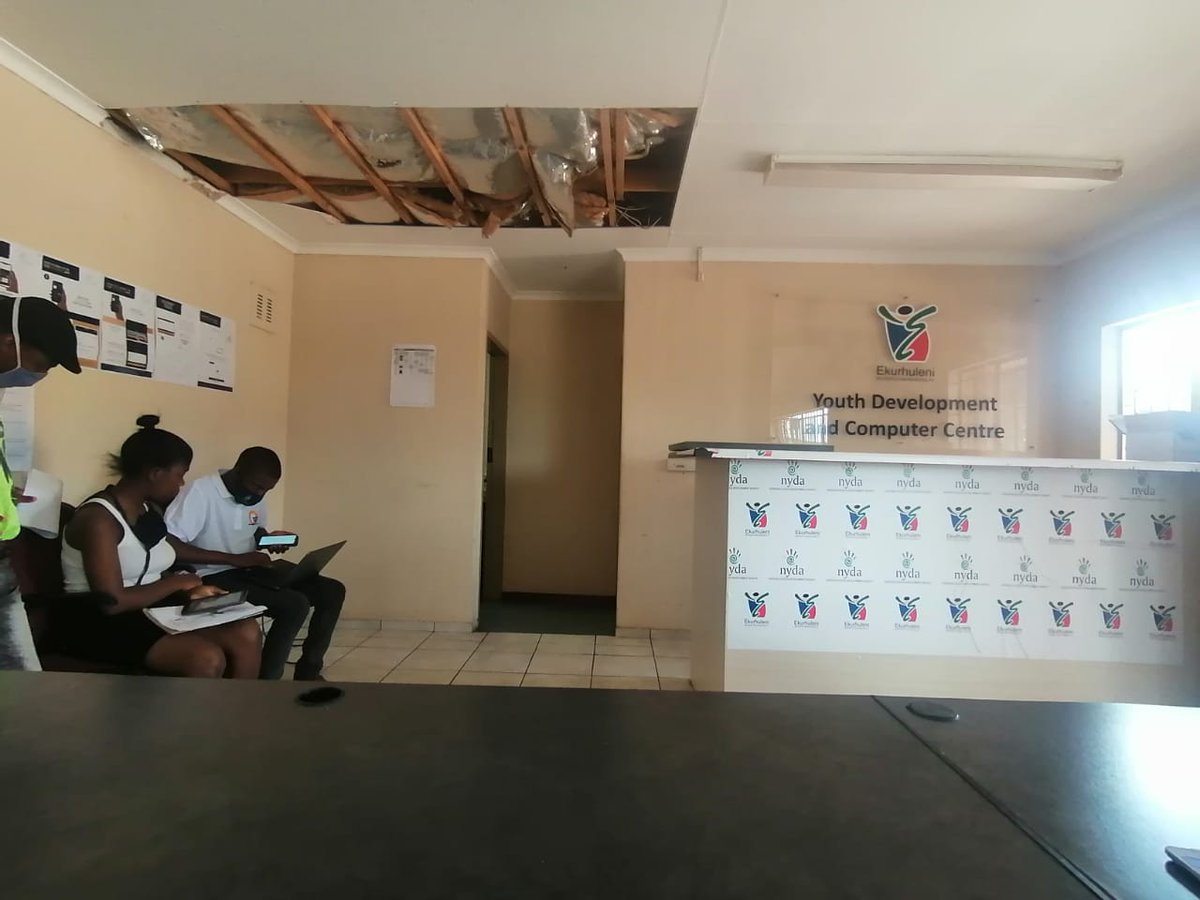 MyAoC_SA's tweet photo. On the 24th of November 2021, we helped learners from Winile and Zonkizizwe Secondary Schools with their NSFAS applications. We continue to strive to make higher education easily accessible to learners from township and rural public schools. #HumanDevelopmentIsOurPassion https://t.co/Ky4TRmkzPm