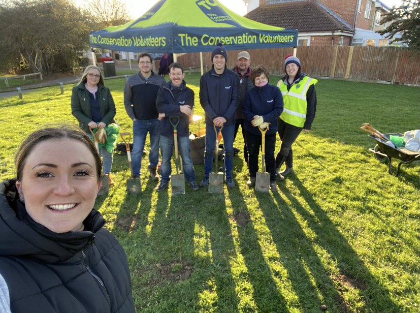 Danielle_B_CSR's tweet photo. @WatesGroup and @TCVtweets had a fantastic day planting 300 trees within @GosportCouncil ! Cold but successful day had by all 🌳 👏🏼 https://t.co/FeEnq6nZfB