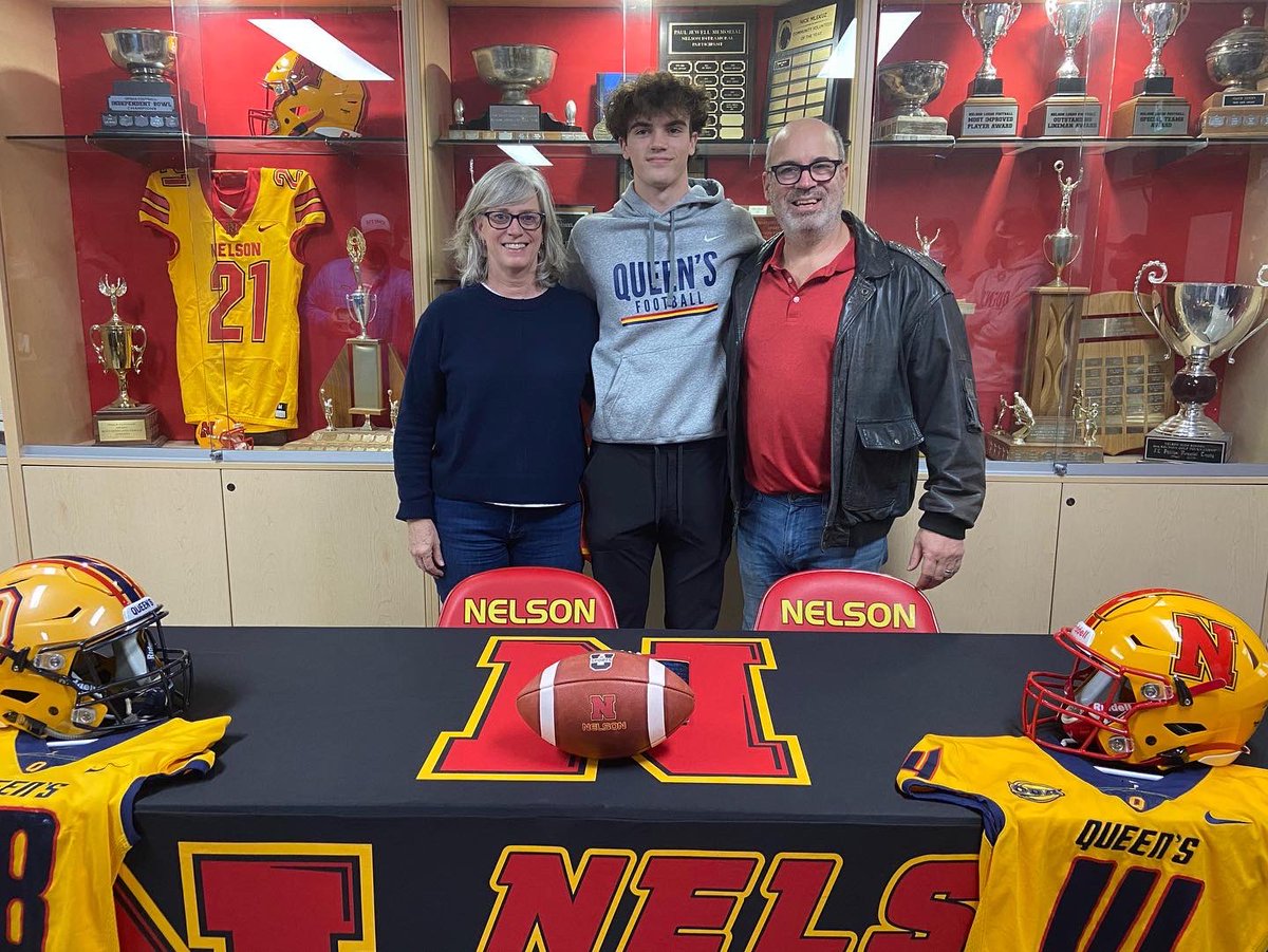 nelsonlordsftbl's tweet photo. A huge congratulations to @Ben18Walker who has committed to @Queens_Football for the 2022 season!! Best of luck with the Tri-Colour Ben! 🇹🇩🏈🟦🟨🟥 #ChaGeill #Queens https://t.co/GZCiDNodSN