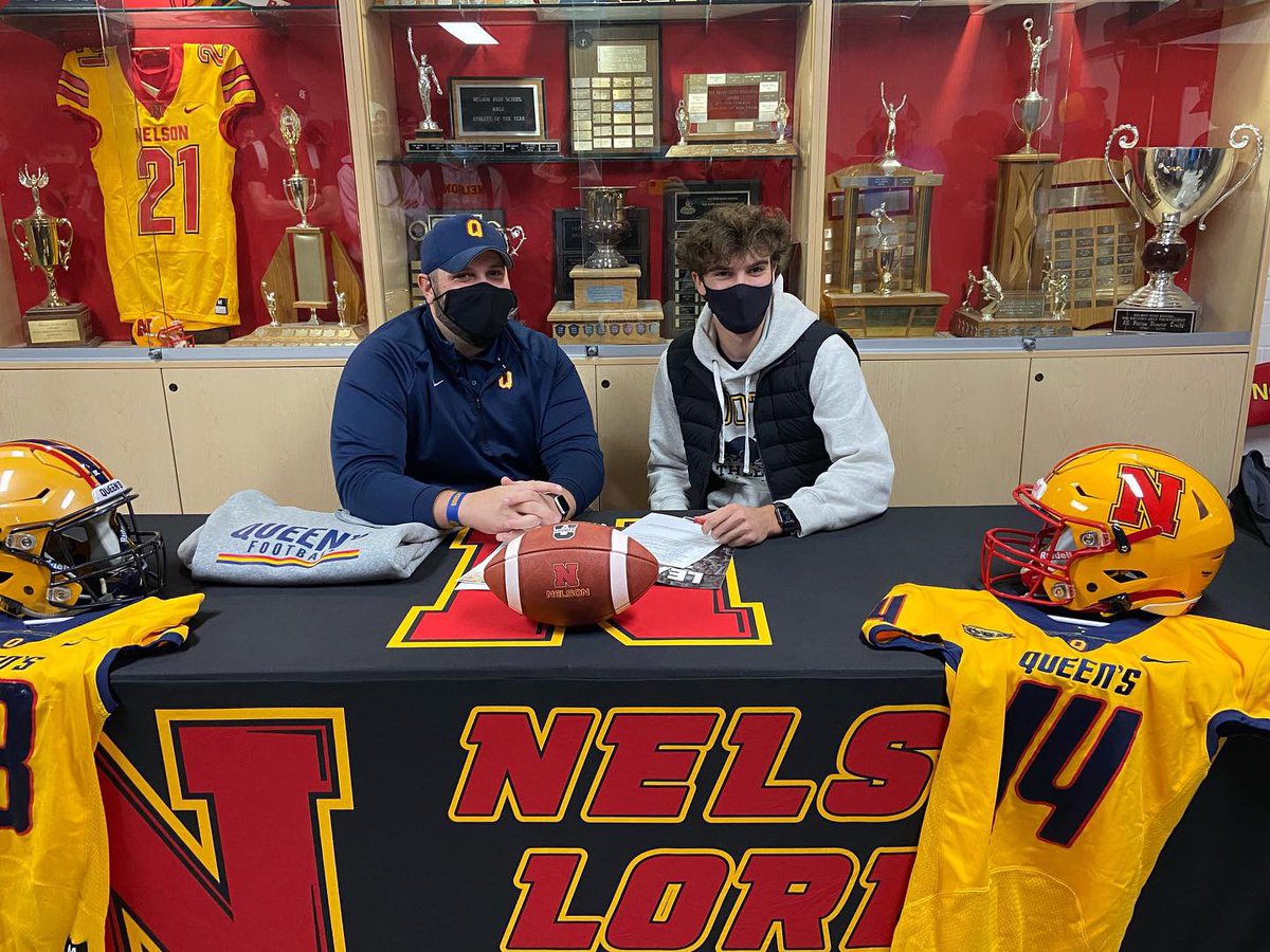 nelsonlordsftbl's tweet photo. A huge congratulations to @Ben18Walker who has committed to @Queens_Football for the 2022 season!! Best of luck with the Tri-Colour Ben! 🇹🇩🏈🟦🟨🟥 #ChaGeill #Queens https://t.co/GZCiDNodSN