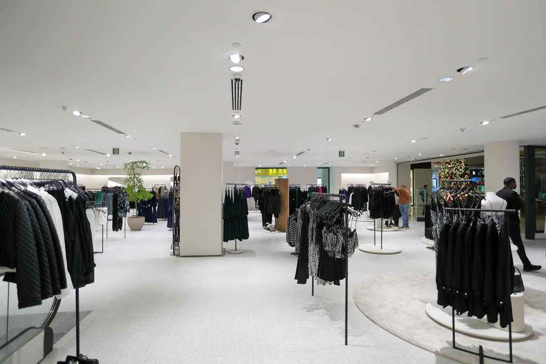 BlueMallSD's tweet photo. Te invitamos a conocer la nueva sección de Zara Woman en nuestro piso 1.​

¡No dejes de visitarlos! ​
​
#BlueMallSD #ExperienceIt #SoloEnBlueMall ​
#Discovery #BlueMallSD https://t.co/etUx6pxuRM