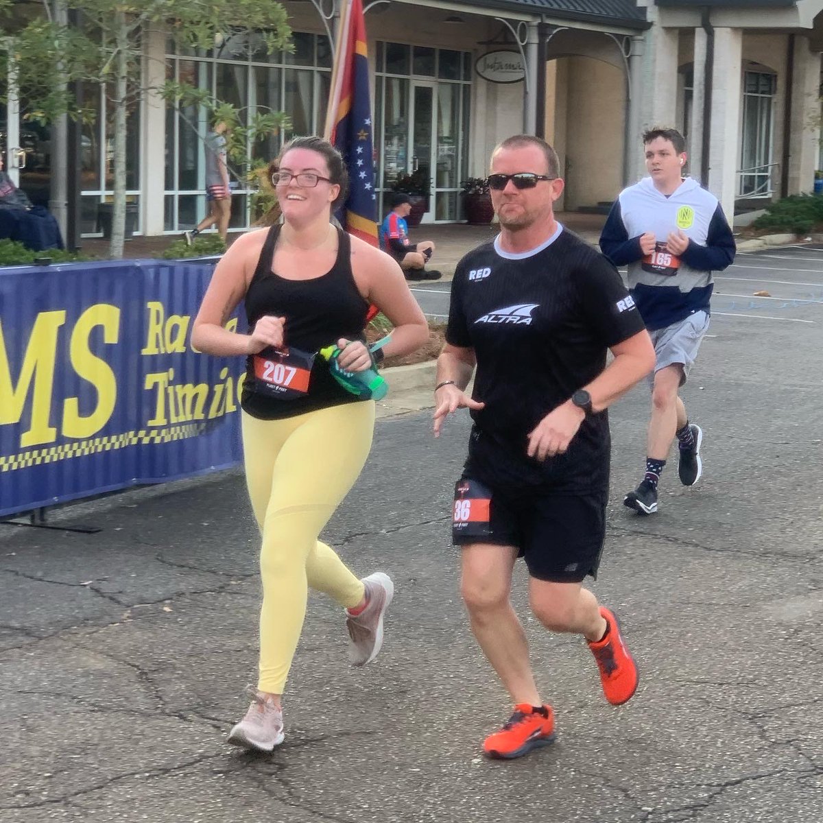 johnrdolan4's tweet photo. #ad I laced up for my 4th race in 4 weeks for #TeamAltra @AltraRunning to run the Turkey Day 8K. I am so glad that @KelseaBoo was able to run it with me! It was an awesome time running with her!! #Running2Be #runcoach #run  #marathon #marathontraining #ultrarunning #ultrarunner https://t.co/KwQVxV4zBf