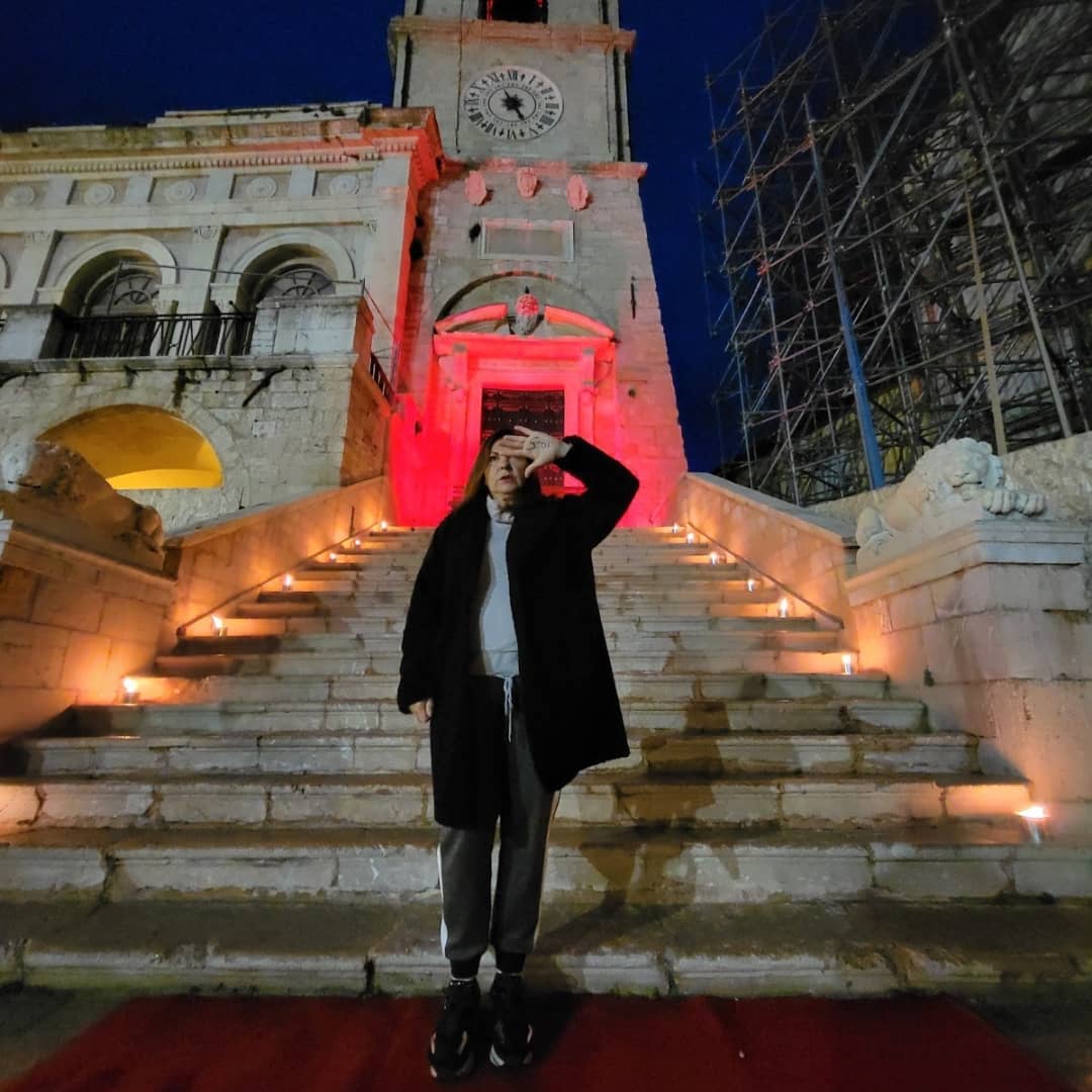 ComuneNorcia's tweet photo. #flashmob per la  #giornatacontrolaviolenzasulledonne in piazza San Benedetto 
"STOP alla violenza sulle donne. La vita di ogni persona va sempre tutelata e rispettata”
https://t.co/yVX9cZLGzf
#25novembre #violenzasulledonne https://t.co/xHdkoCNjZZ @comuni_anci #panchinarossa https://t.co/XNK5ZLzSjy