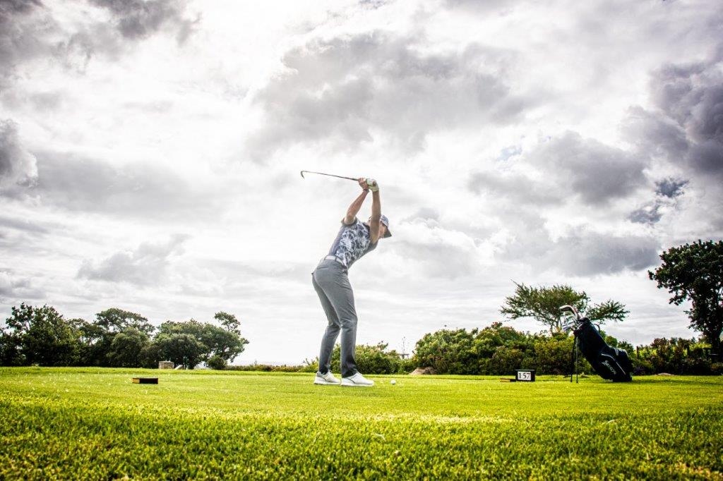 Warm up those joints, arms and fingers for our Black Friday Sale tomorrow. Up to 70% off items. It will be a swing and a miss if you don't go online. Happy Shopping. 

Photo credit: SWAGG enthusiast Pearce Nash Lewin (@pearcenash_golf)