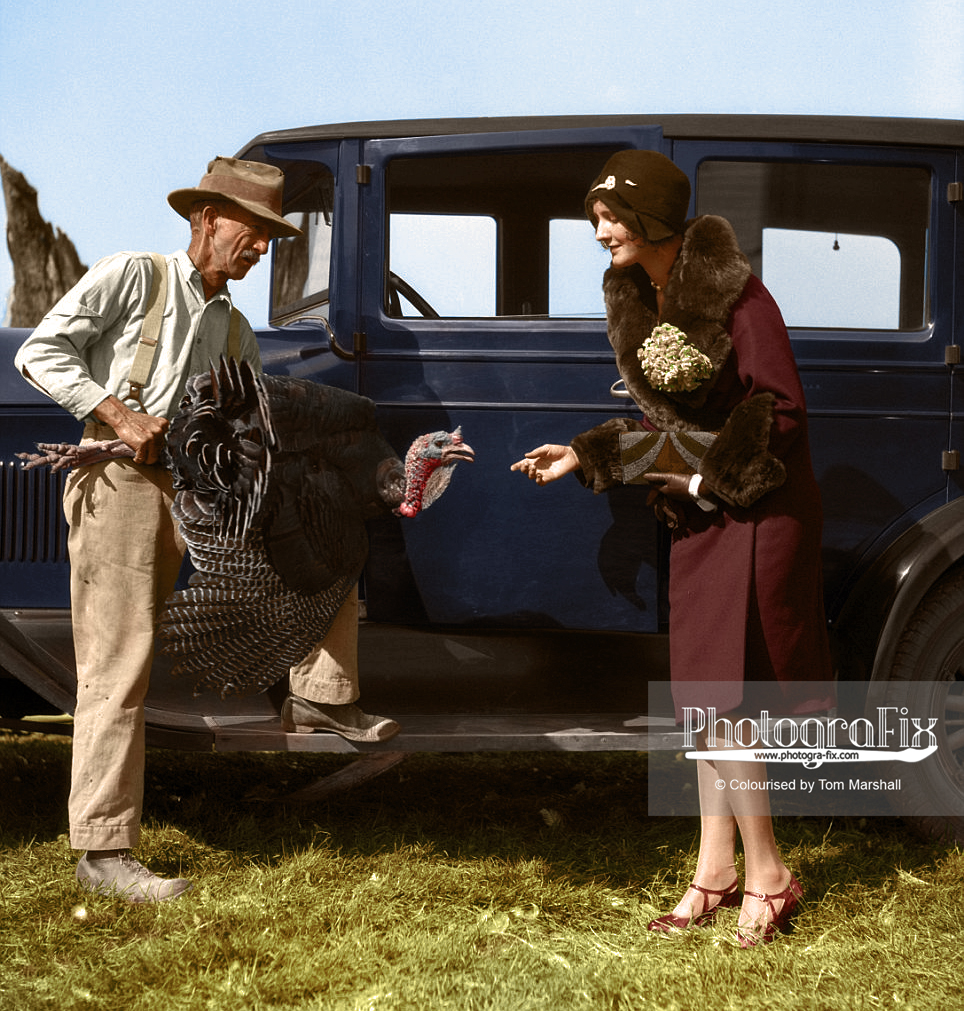 PhotograFixUK's tweet photo. To my US friends and followers, especially all the new #TTTE friends I've made this year #HappyThanksgiving
An upper class society lady buys a turkey for the #Thanksgiving table in 1927.
#Colourised by Tom Marshall (#PhotograFix)
#Colorized #Turkey #1920s #Thanksgiving2021 https://t.co/15Gd80dc1p