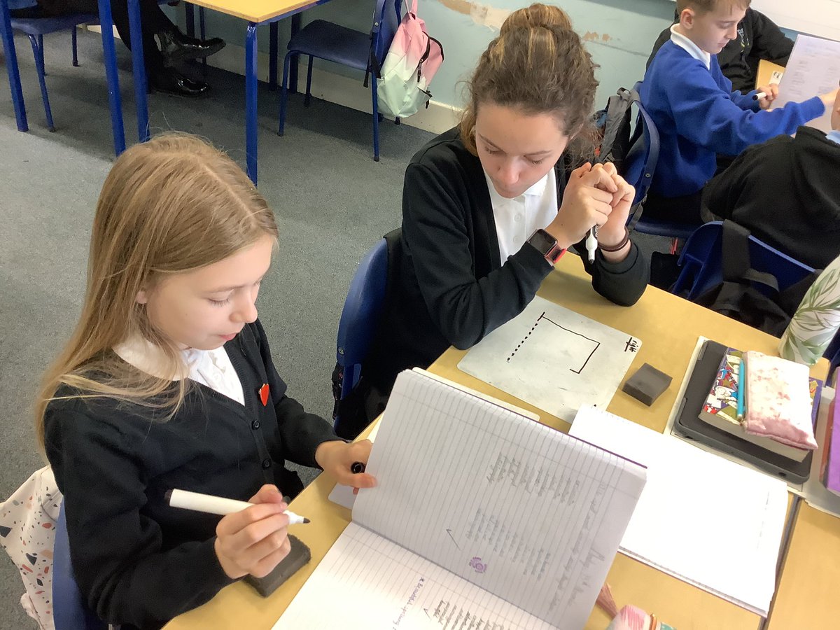 DeanburnPS_P3's tweet photo. Some partner spelling work today - reciprocal teaching and hangman! Taking on different roles as word reader and word writer! Tasting our peers! #spelling #literacy #partner #wordreader #wordwriter #reciprocal #teaching #peers https://t.co/a6PtSDGDly