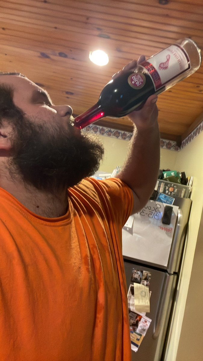 ruggedlumbajack's tweet photo. Follow for more tips on how I deal with my family during the holidays. https://t.co/RHbDluCb2Q