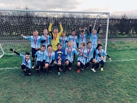 AFCHowden's tweet photo. NEW SPONSOR:
Our U11 Jet Blacks have been sponsored by @VolkerRailUK by kitting us out with a new away strip and training attire.
The youngsters lifted the cup on Saturday!
#grassrootsfootball #UTmMM https://t.co/KEBlJkPPFI