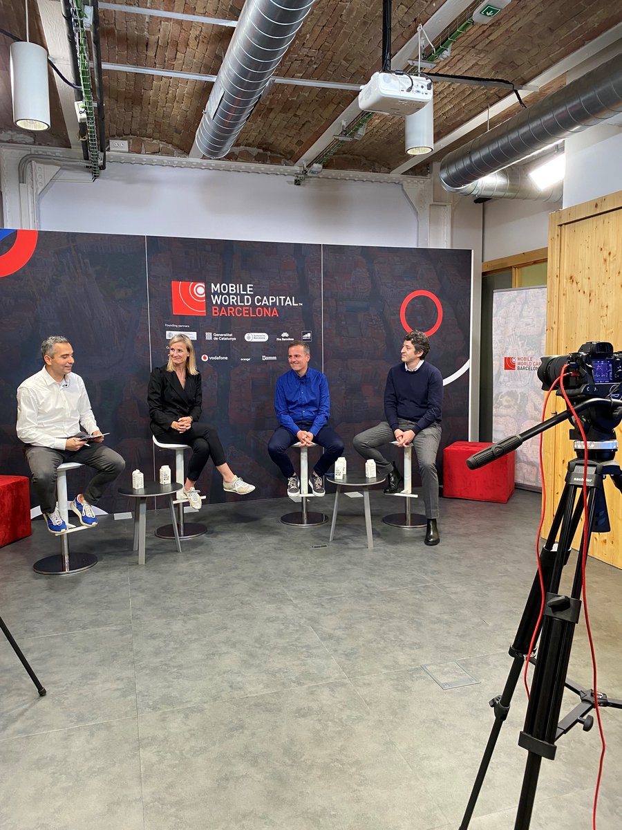 PepsiCo_ESP's tweet image. 📱 Hoy @besanson, nuestro Global Head of Data Science, ha participado en una nueva edición de #MobileTalks junto a Heidi Van de Woestyne de @sanofi y @marc_ferre_mf de @Bayer.
¡Muchas gracias @MWCapital por contar con nosotros!