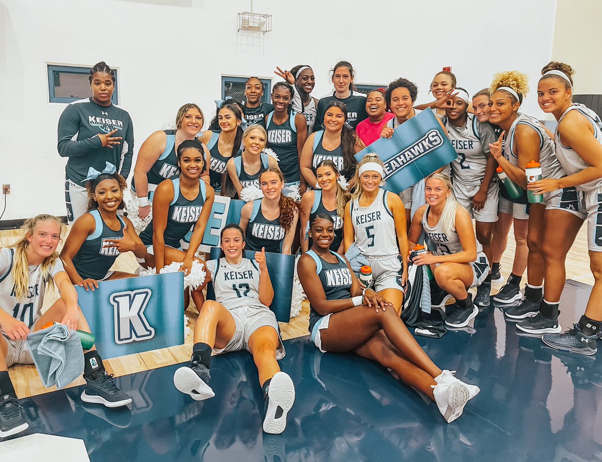 KUCheerAndDance's tweet photo. Women’s team dominates at Thanksgiving Tournament! Congrats Seahawks!
#seahawks #gobigblue #thanksgiving#cheerstunts #cheerislife
#cheerforlife #cheerpyramid #cheerleadingstunts #gameday
#modeldancer #dancerspotlights
#girlssupportgirls #lifeofadancer #collegegirls #college https://t.co/yx6XZ431b0