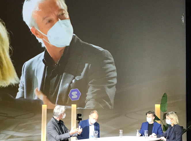 inrupt's tweet photo. Today, in partnership with the Flemish Government, @digi_vlaanderen and MP @JanJambon, @timberners_lee and @johnwbruce announced Inrupt’s latest initiative. Together with these partners, we are bringing Solid Pod servers to European businesses and governments. https://t.co/ekxDmu4cRo