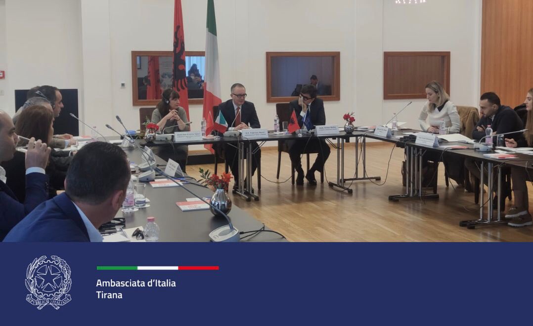 ItalyinALB's tweet photo. Evento su catena del freddo con Confindustria Albania, collaborazione tra 🇮🇹 e 🇦🇱 in sicurezza alimentare al centro della #SettimanadellaCucinaItaliana e degli obiettivi Agenda2030. L’🇮🇹leader nel 🌏 in tecnologie di produzione, conservazione e distribuzione del cibo deperibile. https://t.co/soQ3cDv0LL