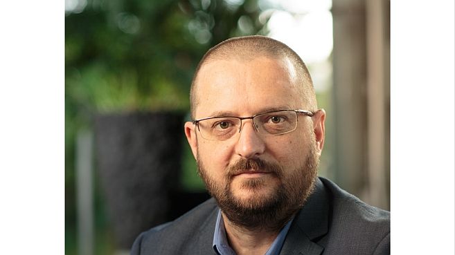 CSOspain's tweet image. El panorama actual de #ciberataques es cada vez más complejo y las compañías necesitan de un componente humano esencial para poder defenderse, nos cuenta Peter Mackenzie, manager incident response de @Sophos. #cybersecurityevolved @SophosIberia bit.ly/Sophos_Mackenz…