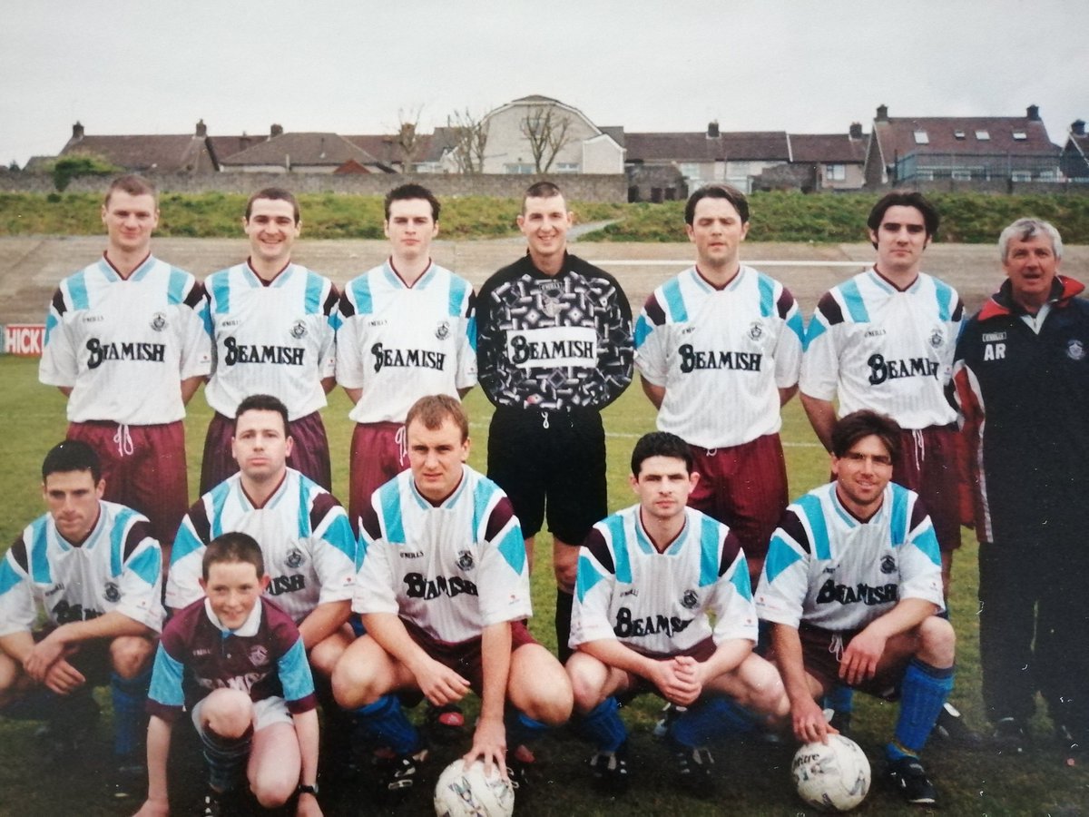 CliffySeven's tweet photo. #Tbt Ramblers. Around '99 #paleasasheet #loadsahair😢 https://t.co/xMJI5qlVXV