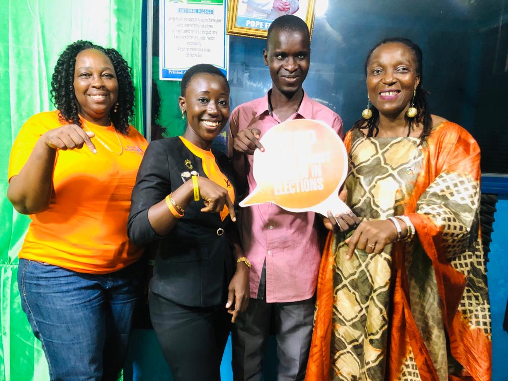 SimityAdmire's tweet image. Together with members from UNWOMEN office say let orange the world to end all forms of violence against women and girls. 
16days of activism starts today
So please join the campaign 
#OrangeTheWorld 
#16DaysofActivism
#EndViolenceAgainstWomen 
#Journalismmakesyourvoicecount