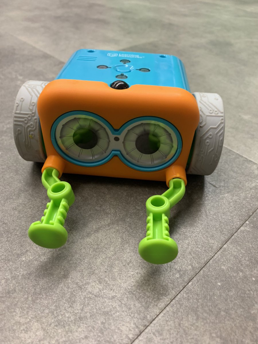 MsKShultz's tweet image. Today we learned how to code a new robot friend! #codinginkinder #makerspace @PolsonPark_LDSB