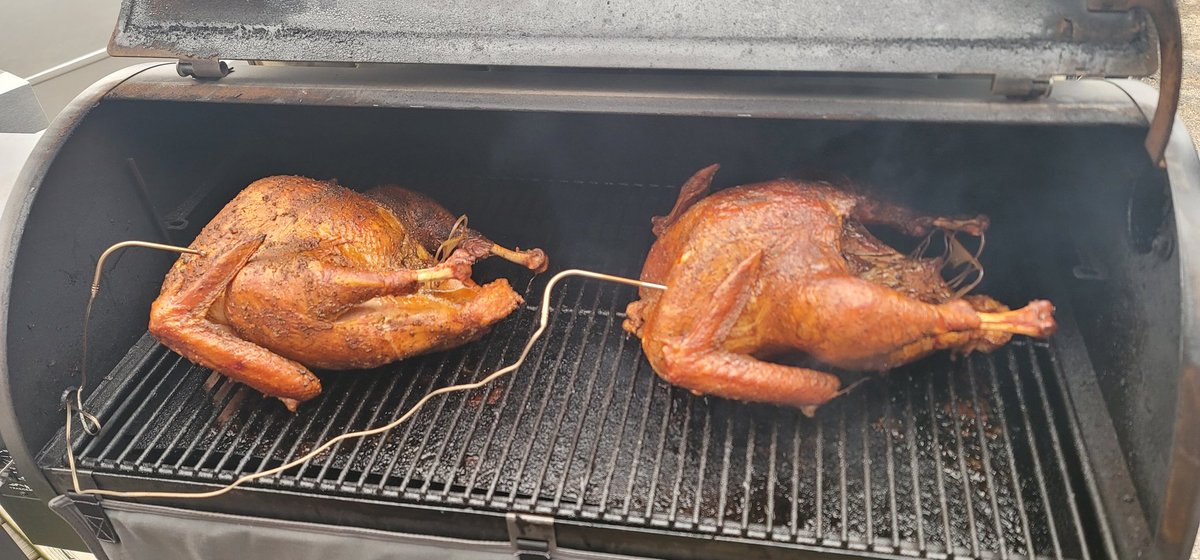 NeverTrustin's tweet photo. @Jbams01 Updated smoked turkey.  I can wait to stuff this in my face! https://t.co/c46CRgdvmi