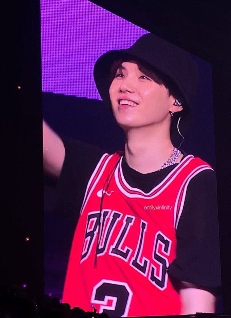 yoongisarchive's tweet photo. yoongi’s happiness being with ARMY 🥺 https://t.co/El5OmJa3GE