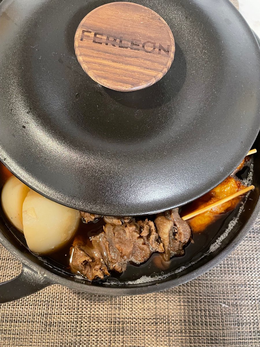 metoscojp's tweet photo. これからの季節、フェレオンでおでん。
https://t.co/H0mBGvRIaU
#ferleon #ferleoncooking #ドブレ #dovre #ベルギー #belgium #鍋 #鋳物鍋 #鋳物ホーロー鍋 #ホーロー鍋 #ホーロー #琺瑯 #美食の国 #美食の国ベルギー #クックウェア #coockware #メトスオンライン #おでん https://t.co/TJfghERdbW