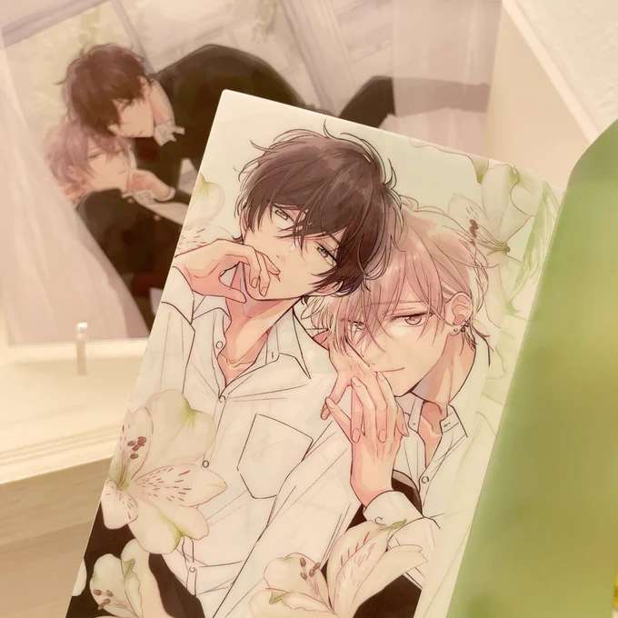 シェリプラス10周年記念展のグッズ見本頂きました〜🌼ミニ色紙のフチがピンクでかわいい😻アクリルボードとってもキレイに作って頂いたので、是非お迎えして下さると嬉しいです🐥🐰ポストカードは売り切れ中ですが会場で受注して下さってるそうです!
#cheri10th
#セブンティーンシロップス 