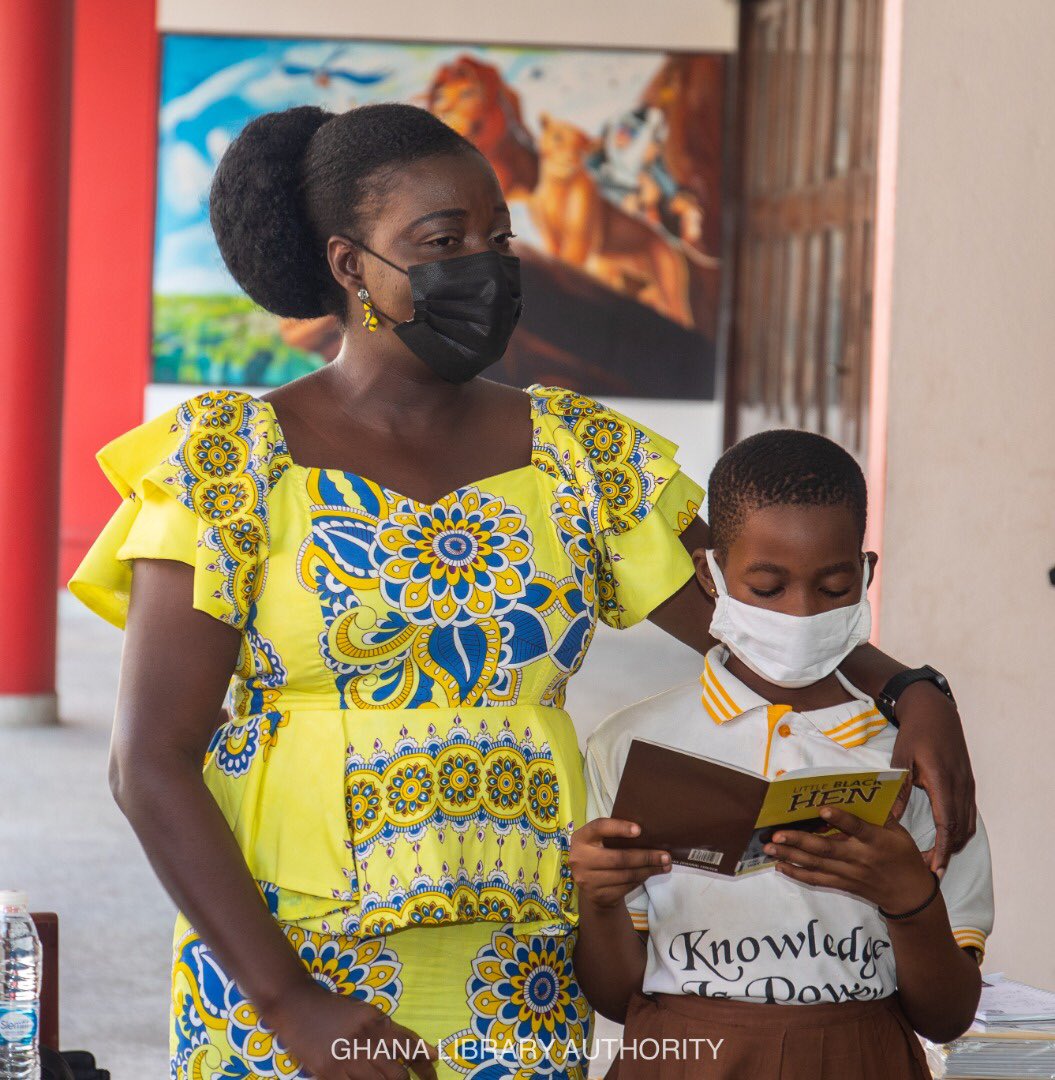 ghanalibraries's tweet photo. The Accra Central  Children's Library yesterday, held a Personality Read Event for young patrons of the Library. 

The guest reader was Mad. Irene Awuku-Asabre from MTN Ghana.

#LBFLibraryoftheYear
#2021YearofLiteracy
#EliminatingLearningPoverty https://t.co/mSL1s9frR5