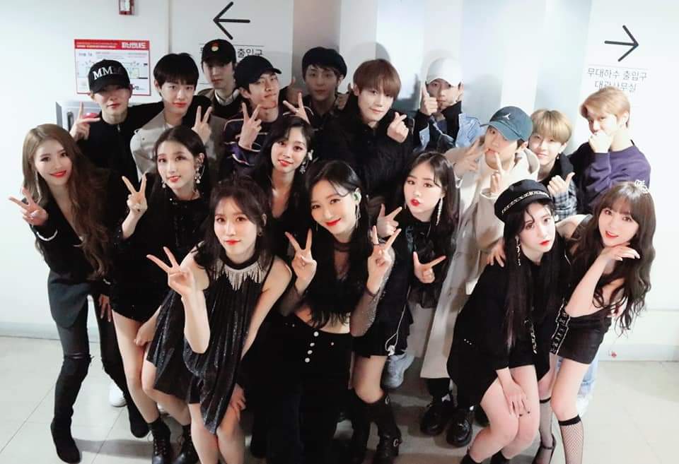 timeto_jisoo's tweet photo. 181126 러블리즈 공식 트위터 
#러블리즈 #Lovelyz #서지수 @Official_LVLZ https://t.co/iGnBHJ497n