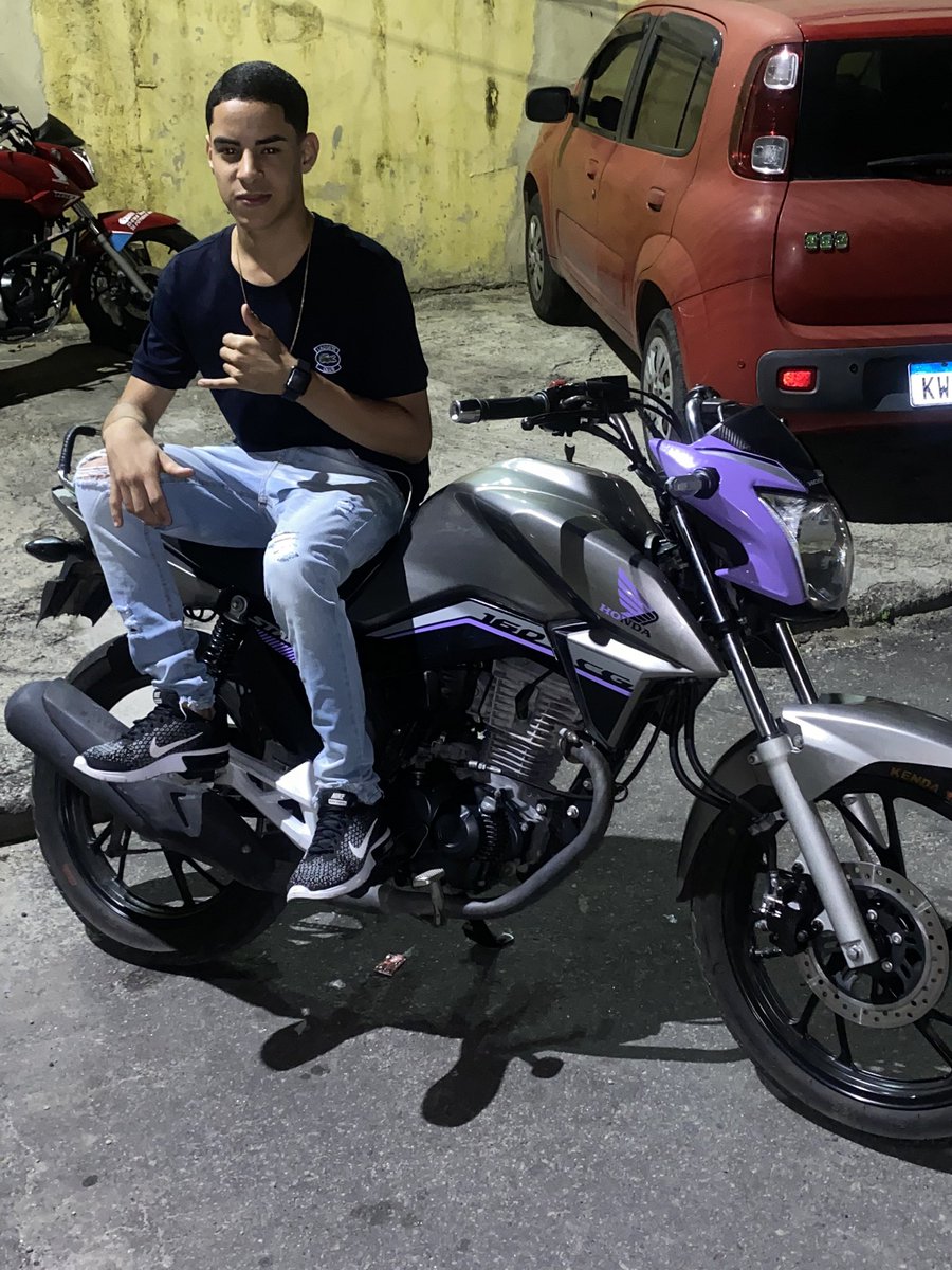 EduFox22's tweet photo. Tem q ter uma com a gata tmb né!🥰🚀 https://t.co/EA1WMIng84