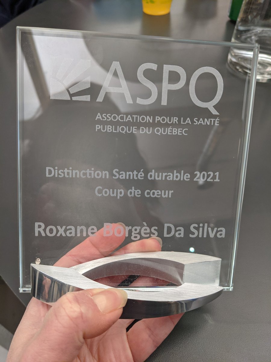 Roxane_'s tweet photo. Merci à l'@ASPQuebec pour ce prix coup de coeur et félicitations à @c_pdesrosiers qui reçoit également un prix coup de coeur ! #santepublique #prix #aspq https://t.co/QHO222q1sA