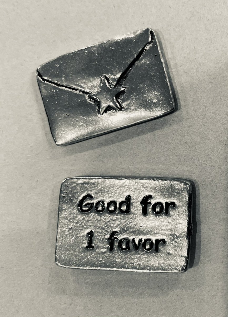 PixieDustSRQ's tweet photo. Who wouldn’t like to get one of these little pewter charms in their holiday card? https://t.co/uBayCX0N3m