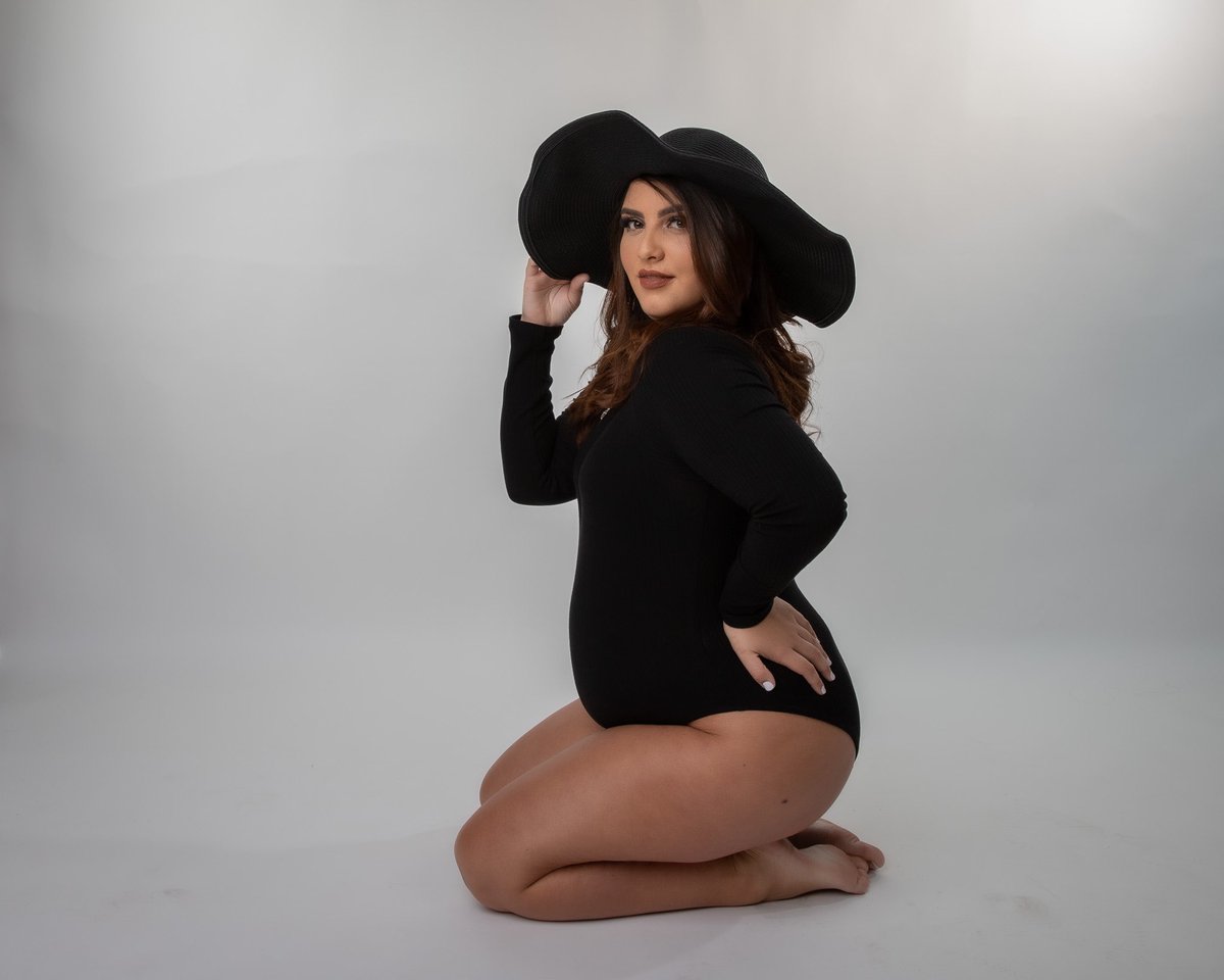 berenicedcg's tweet photo. más que agradecida por los dos amores de mi vida. ya falta poco para conocer a nuestro príncipe🎩🐣 

#HappyThanksgiving https://t.co/Fb5aKI7VgC