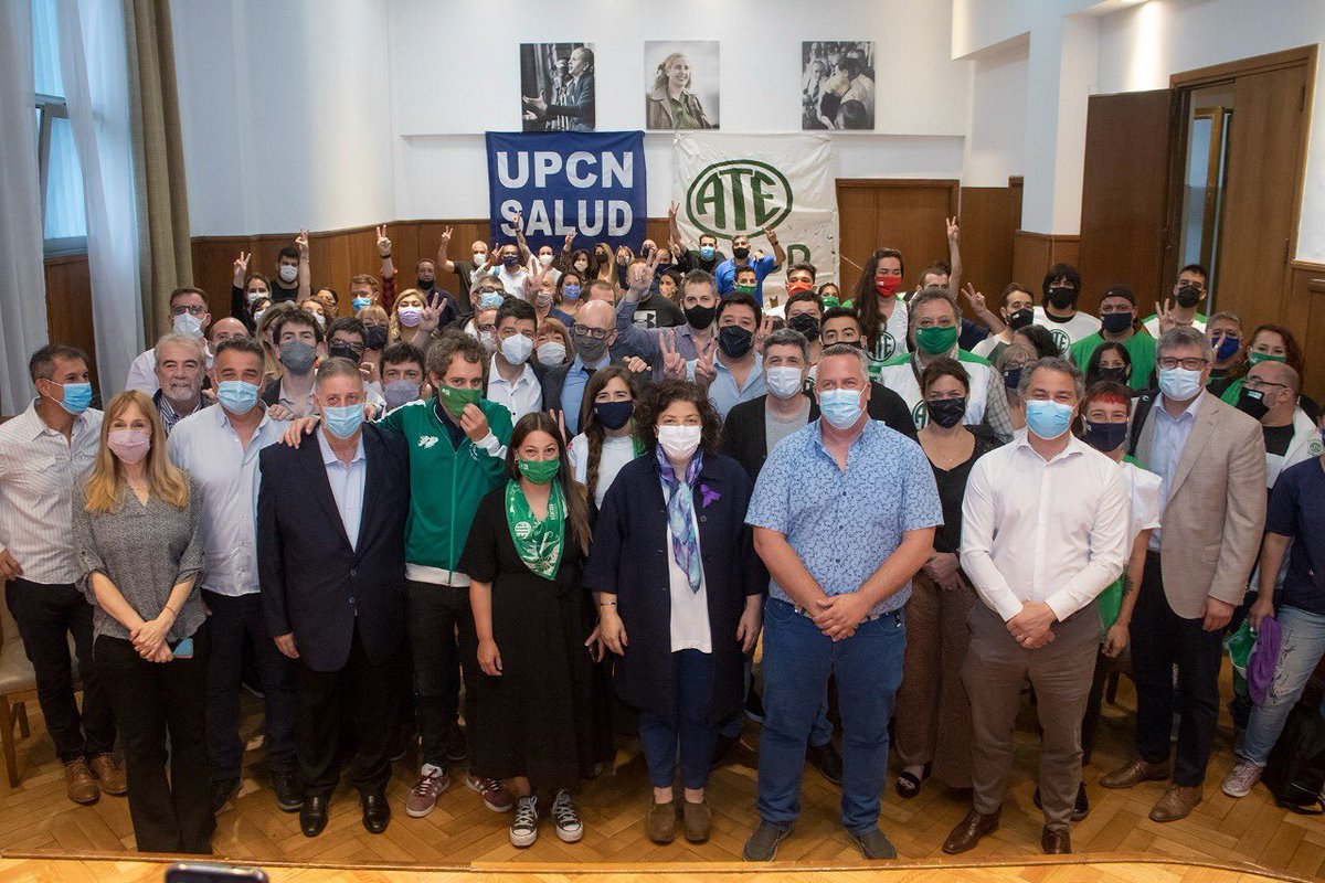 Compartimos un encuentro con representantes de ATE y UPCN y el gabinete del @msalnacion.

Además de reconocer su rol y la labor de las y los trabajadores de nuestro ministerio en pandemia, reafirmamos el compromiso con el derecho a una salud con más acceso, equidad y calidad.