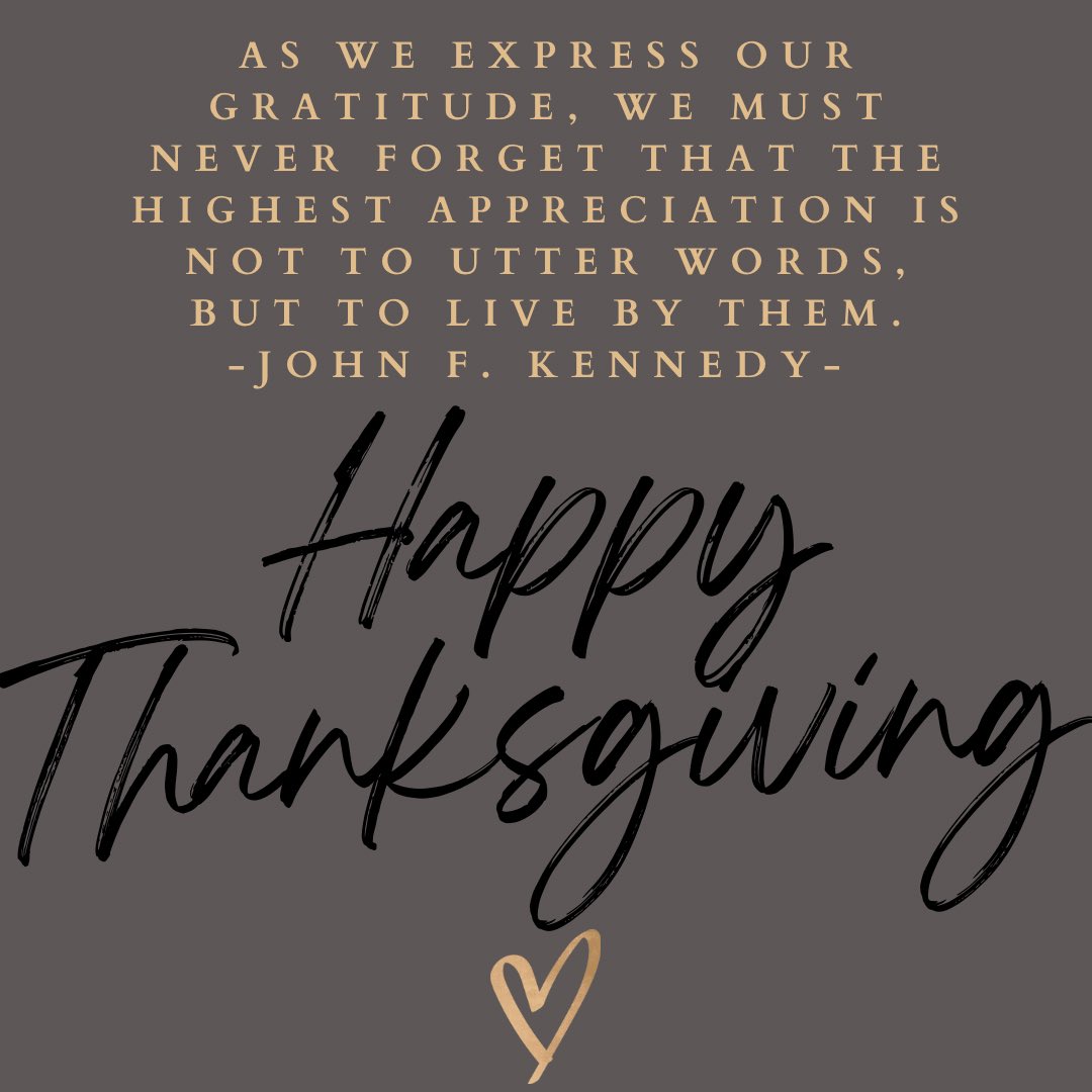 Happy Thanksgiving 🦃! I may live in Canada now, but I am eternally grateful for the country where I was raised, and for all my family and friends who live there. May today be filled with love, light, gratitude, and good mashed potato ❤️.