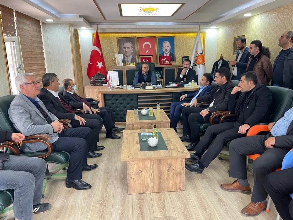 EyupSuba2's tweet photo. İl Başkanımız Sayın Muhammet Şerif AYDIN , Bismil İlçe Başkanlığımızı ziyaret ederek ,Teşkilatımızla ile bir araya gelip istişarelerde bulundu.
@MahsumMelikoglu 
@eyupkadirinan 
@mucahidsuleyman https://t.co/opaaEfdNLk