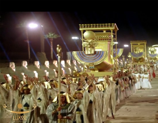 WaleedHafiz10's tweet photo. الفرق بين الصورتين 5000 سنه بس
#SphinxAvenueLuxor 
#طريق_الكباش_الجديد https://t.co/N0WPAC0WRY