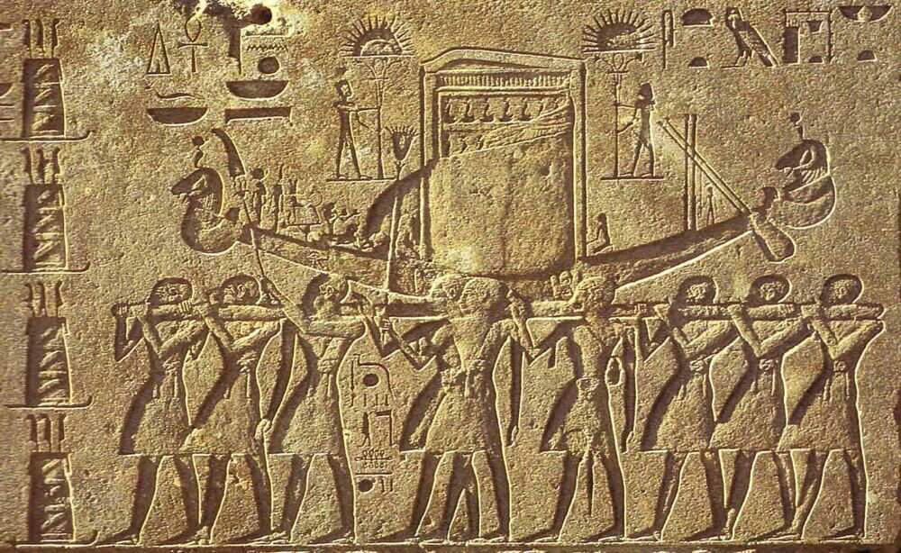 WaleedHafiz10's tweet photo. الفرق بين الصورتين 5000 سنه بس
#SphinxAvenueLuxor 
#طريق_الكباش_الجديد https://t.co/N0WPAC0WRY