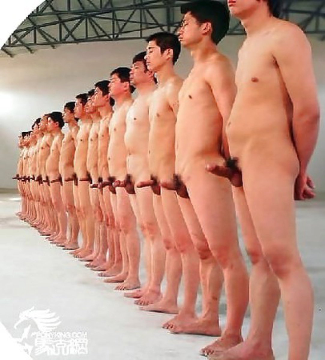 общественное голые мужики фото 68
