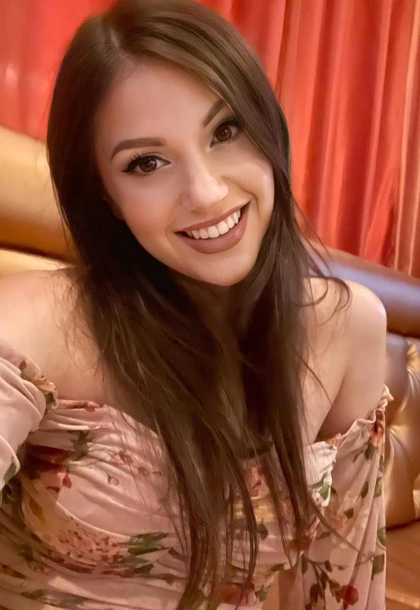 angelina_alexon's tweet photo. Happy Thanksgiving 🍁✨❤️ https://t.co/PtgDcqkOoI