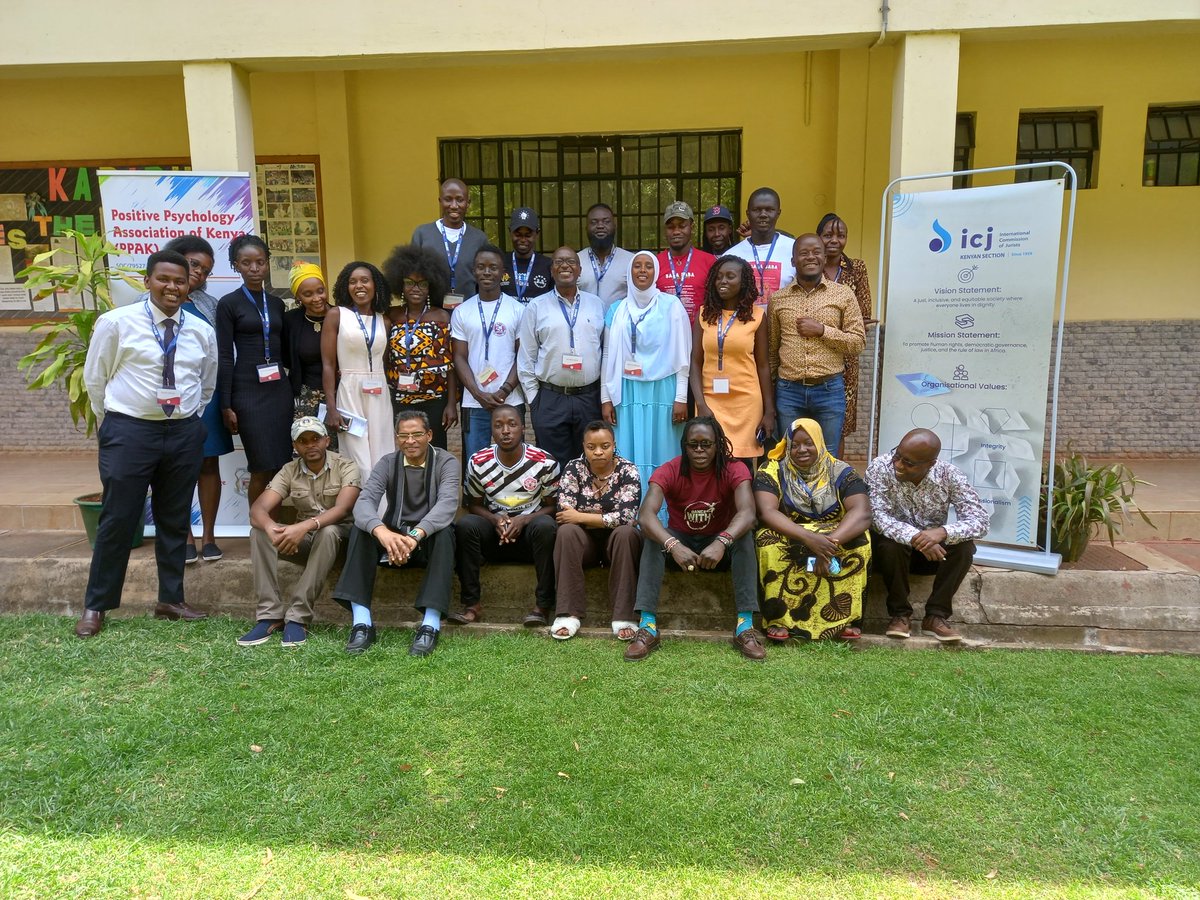njonjomue's tweet photo. Group photo on the 3rd and final day of the @ICJKenya #WellBeingTraining for HRDs.
#MentalHealthMatters
#MentalHealthAwareness https://t.co/QgATpHvd29