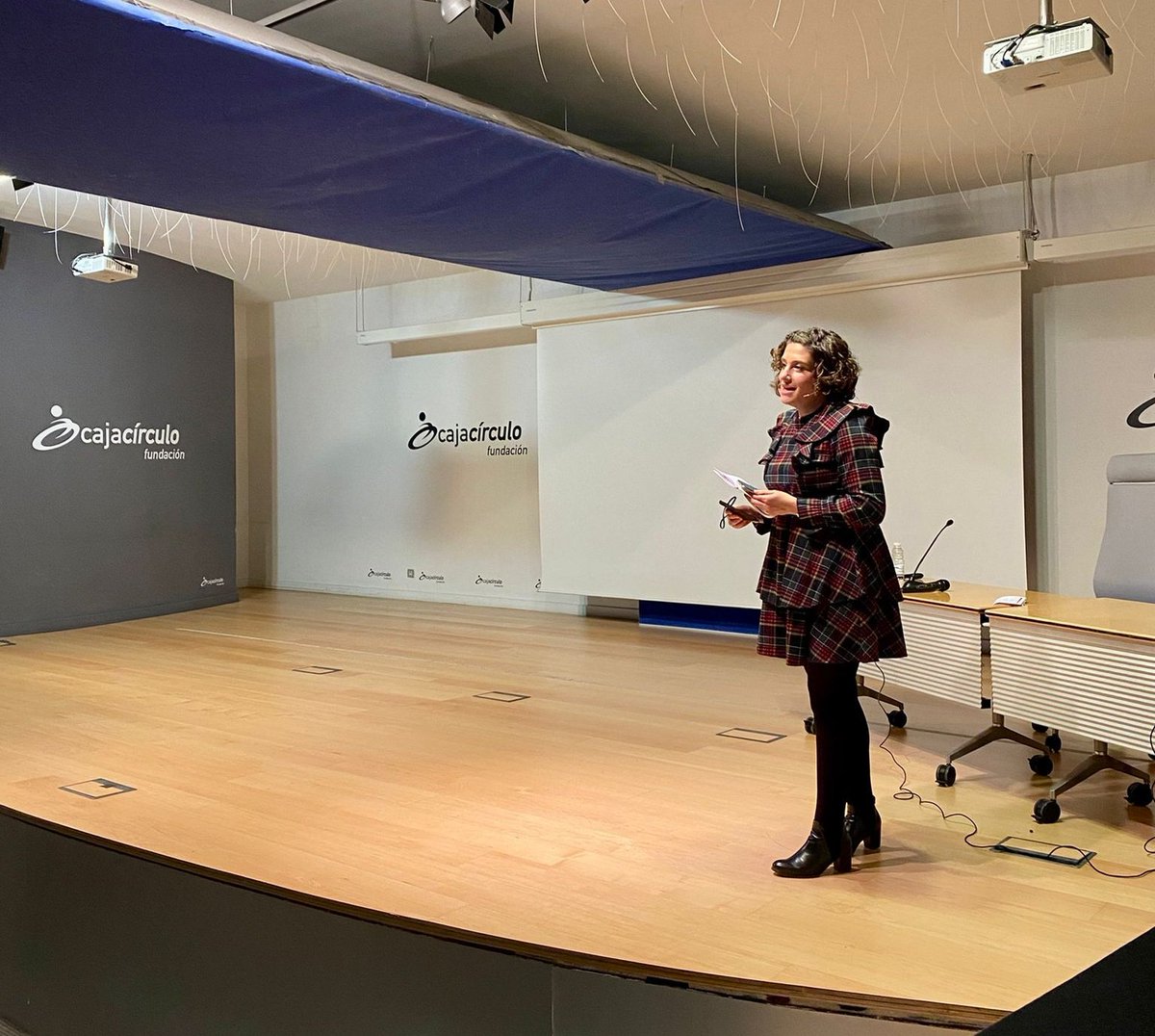 fordysvar's tweet photo. Presentación de las investigaciones
•
A cargo de Vanesa Ausín Villaverde

#ErasmusPlusSepie
#Dyslexia
#FORDYSVAR25N

@vanesausin
@universidadburgos 
@sepie_gob https://t.co/9EN5aNc93S