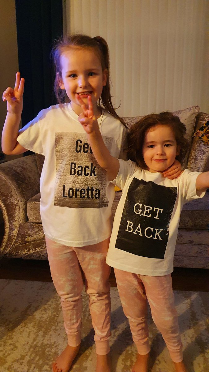victoriarse_8's tweet photo. It's an event in our house โ
#TheBeatlesGetBack
#getbackloretta #getbackjojo https://t.co/D9cFV8nHwB