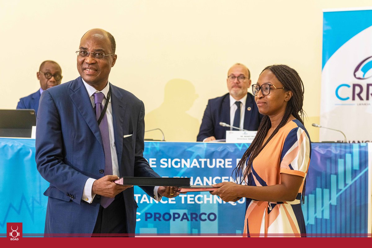 BOAD_official's tweet photo. Signature✍️de convention entre @Proparco et la @CRRH_UEMOA au siège de la @boad_official pour la promotion du #financement de logement abordable en faveur des ménages à revenus modestes dans la zone UEMOA #mobilisationdesressources #financementimmobilier #developpementdurable https://t.co/UeGxvsgOPb