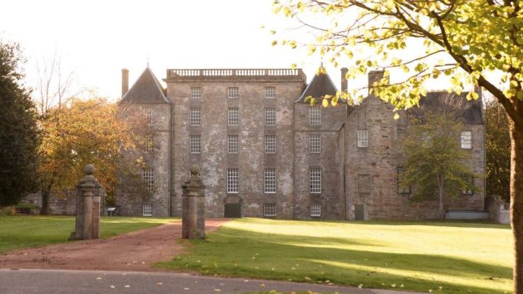 The recommended walk this weekend is the #HiddenHeritage trail at Kinneil. 🚶‍♂️

This walking audio tour on the free #FalkirkExplored app helps you discover &amp; explore the rich heritage of Kinneil Estate. 📱🎧

For more on the app 👉 bit.ly/FalkirkExplored